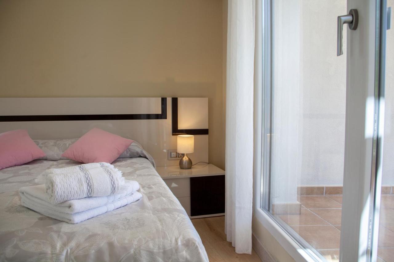 Apartamento BURGO NUEVO: Ático de lujo en pleno centro con terraza y vistas León Exterior foto