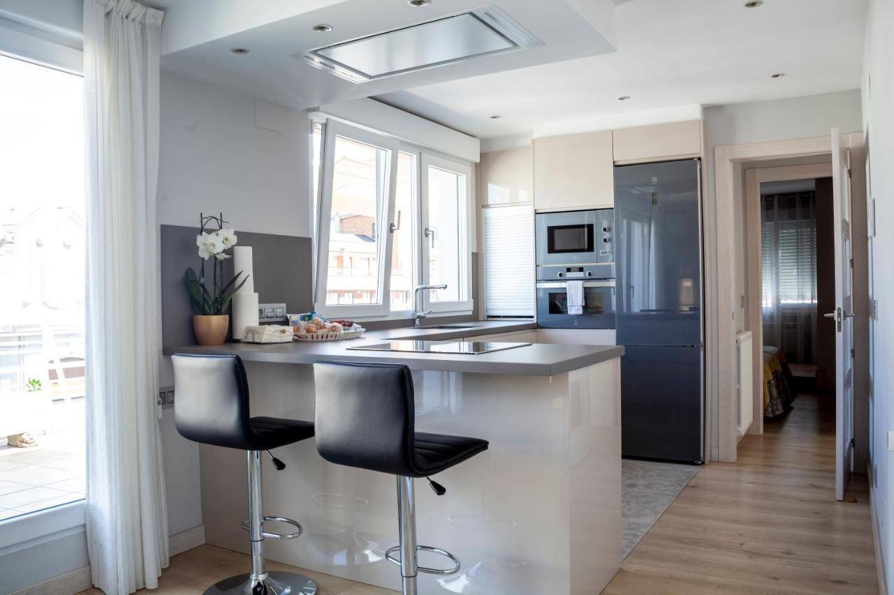 Apartamento BURGO NUEVO: Ático de lujo en pleno centro con terraza y vistas León Exterior foto