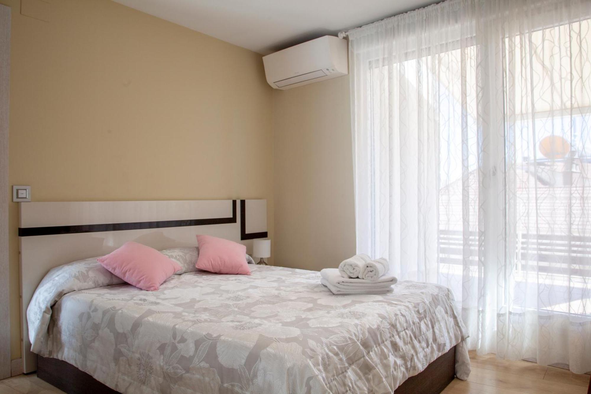 Apartamento BURGO NUEVO: Ático de lujo en pleno centro con terraza y vistas León Exterior foto